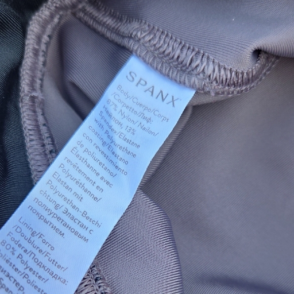 SPANX Faux Leggings Size Medium - Picture 6 of 6